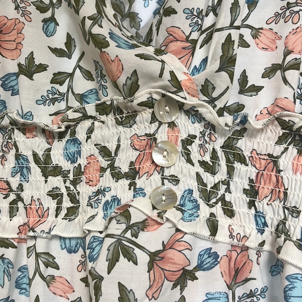 Dress - Picture 2 of 4
